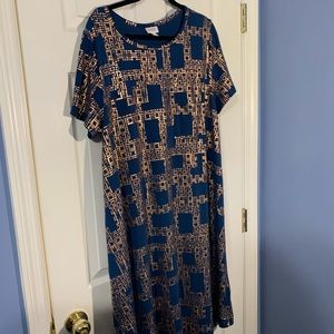 EUC LuLaRoe Elegant Carly - 3X